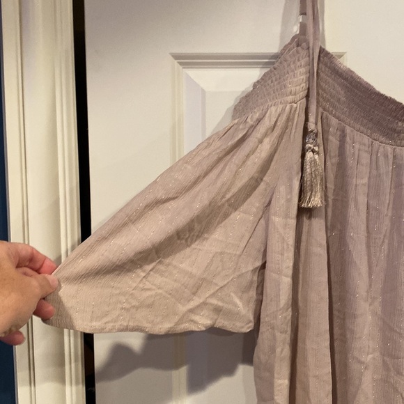 Tan with gold sparkles, short sleeves off the shoulders blouse - Picture 3 of 7